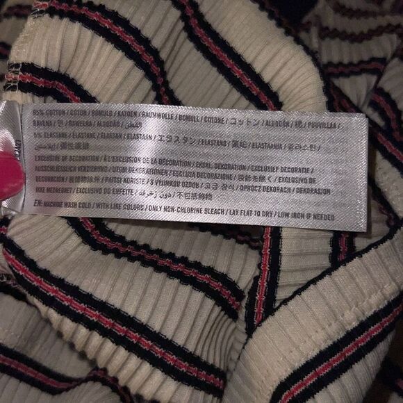 HOLLISTER LONG SLEEVE STRIPPED TOP - Picture 8 of 8